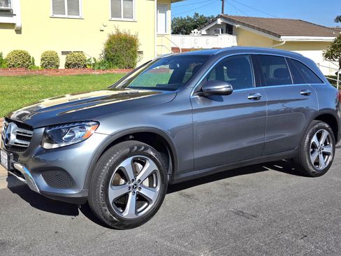 Used 2017 Mercedes-Benz GLC 300 4MATIC image 10