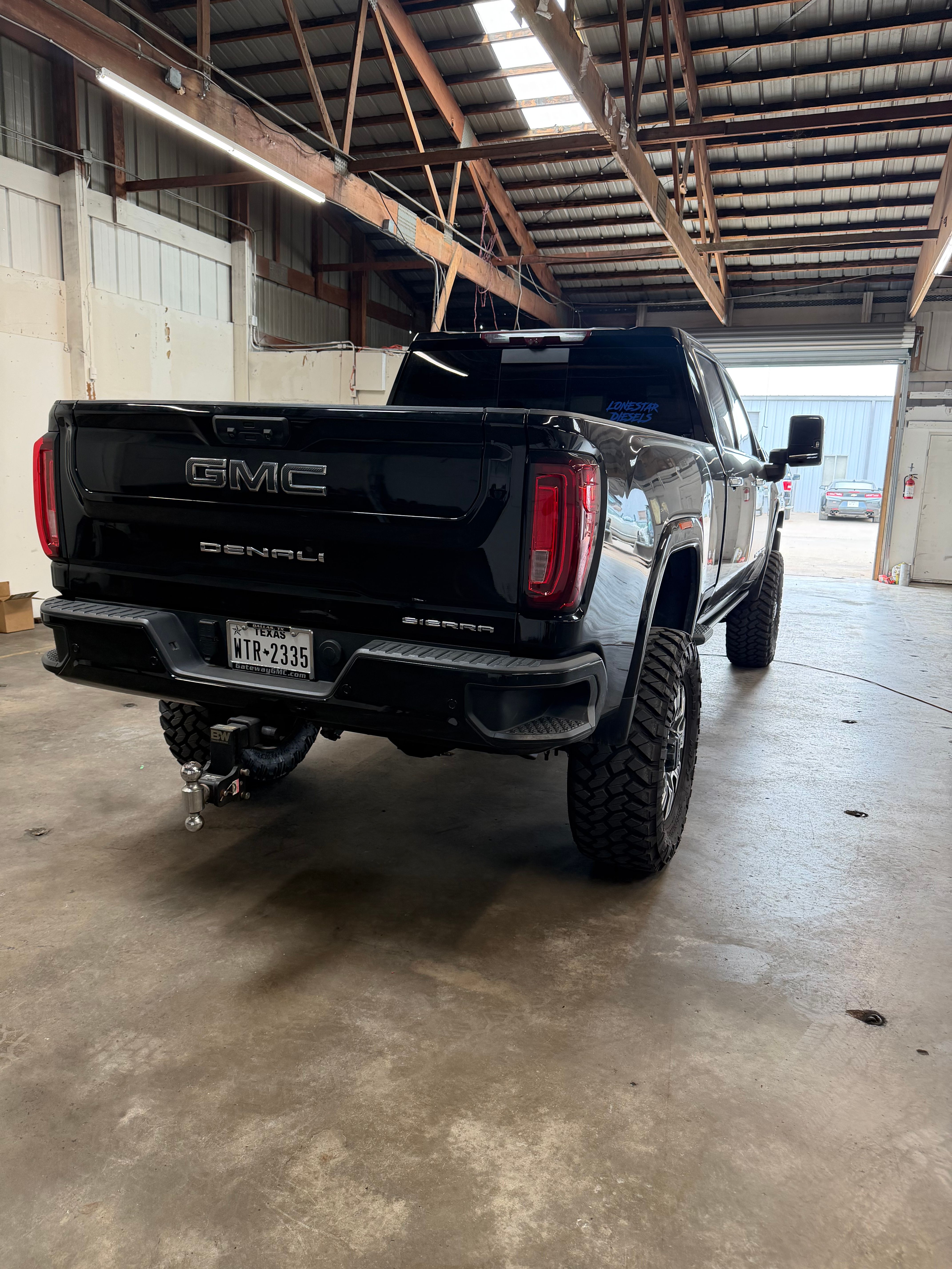 Used 2022 GMC Sierra 2500 Denali w/ Denali Ultimate Package AWD/4WD image 5