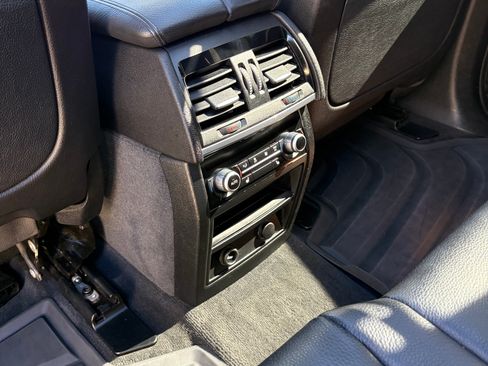 Used 2015 BMW X5 xDrive35d image 8