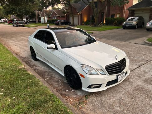 Used 2011 Mercedes-Benz E 350 Sedan image 6
