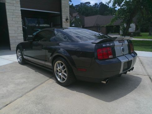Used 2007 Ford Mustang Shelby GT500 RWD image 9