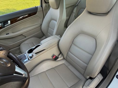 Used 2015 Mercedes-Benz C 350 4MATIC Coupe image 12