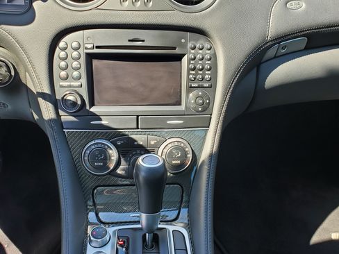 Used 2011 Mercedes-Benz SL 63 AMG image 20