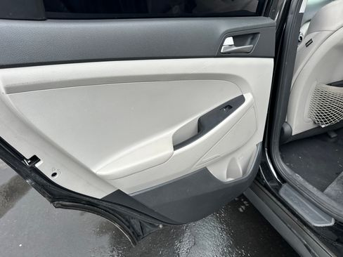 Used 2016 Hyundai Tucson SE w/ Option Group 02 image 15