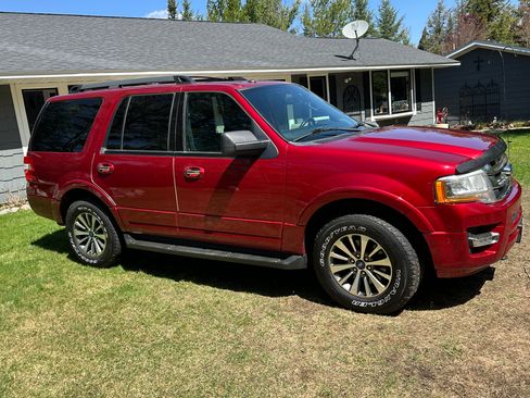 Used 2017 Ford Expedition XLT AWD/4WD image 5