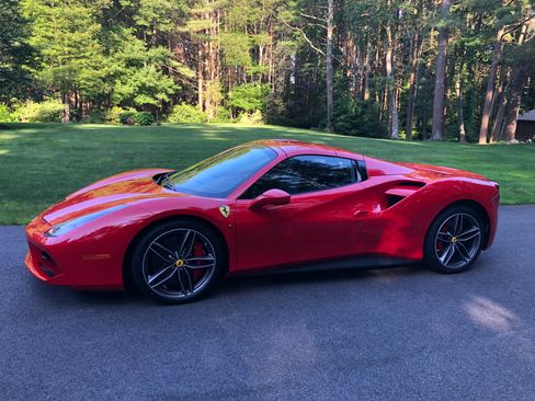 Used 2019 Ferrari 488 Spider image 6