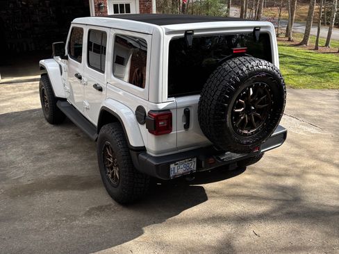 Used 2021 Jeep Wrangler Unlimited Sahara image 4