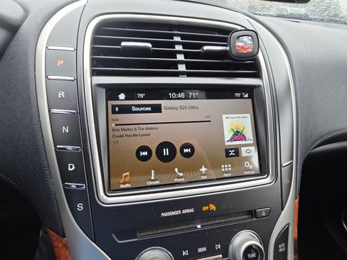 Used 2017 Lincoln MKX Reserve w/ Cargo Utility Package FWD image 20