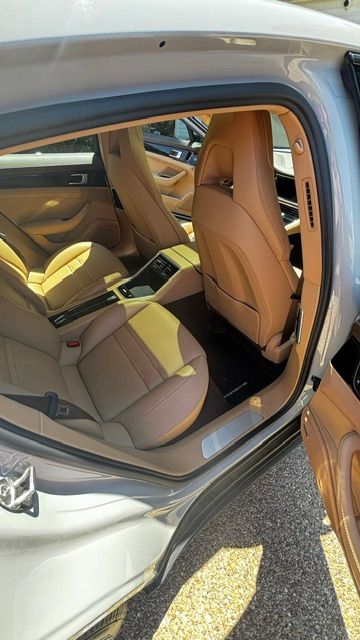 Used 2019 Porsche Panamera image 12