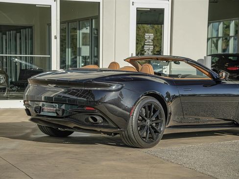 Used 2019 Aston Martin DB11 Volante Convertible 2D image 4