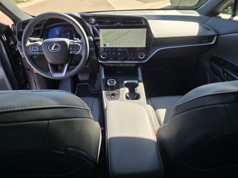 Used 2023 Lexus RZ 450e Premium w/ Accessory Package (Z1) image 10