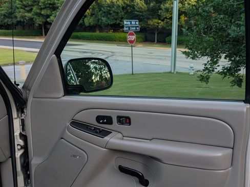 Used 2004 Chevrolet Silverado 1500 4x4 Extended Cab w/ Z71 Convenience Package 2 image 24