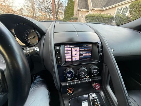 Used 2014 Jaguar F-TYPE S image 6