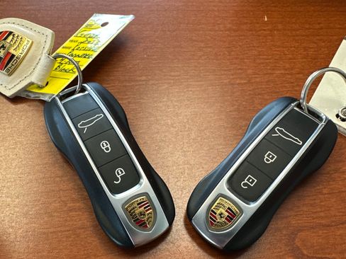 Used 2017 Porsche Panamera 4S AWD/4WD image 14