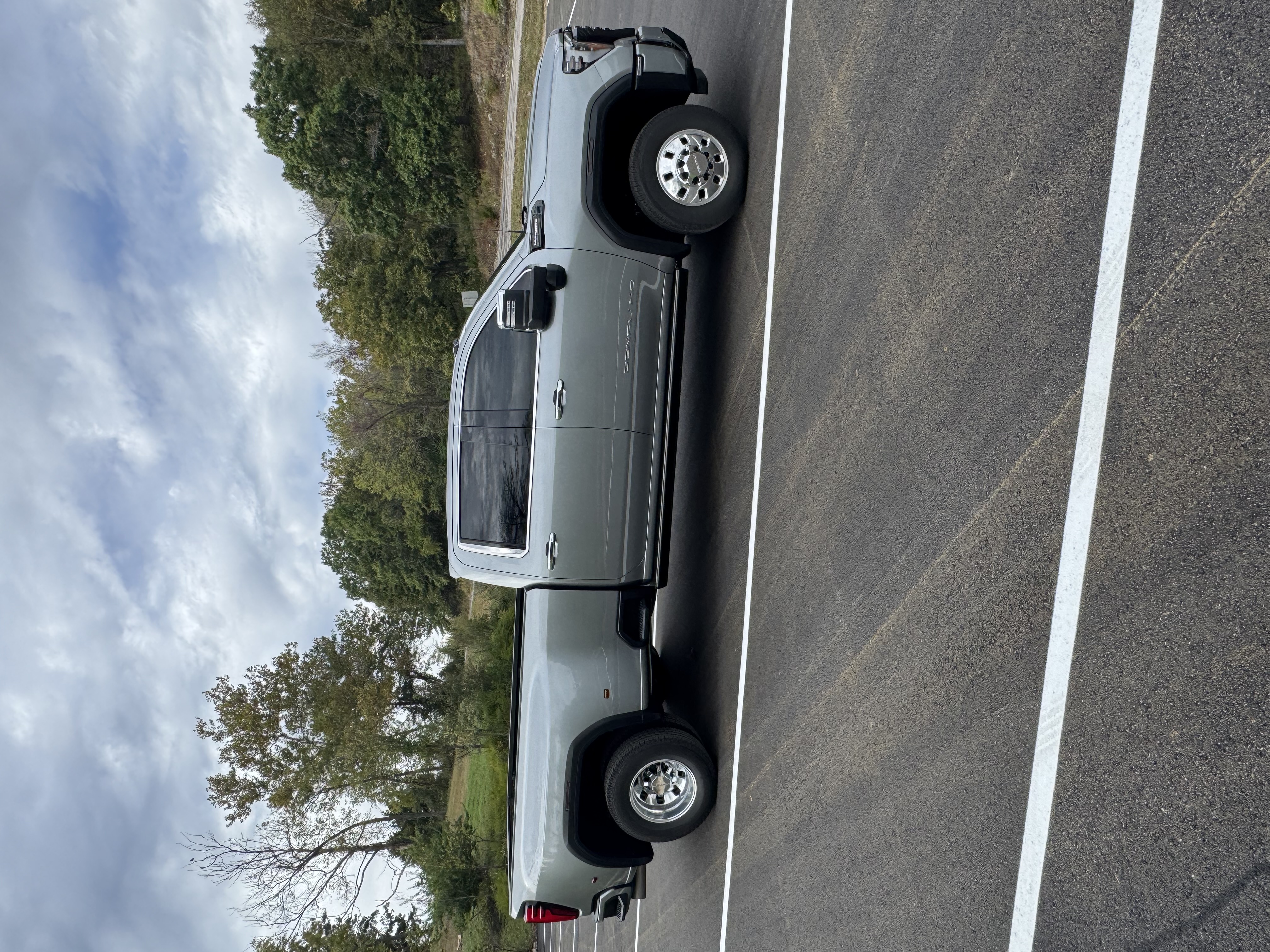 Used 2025 GMC Sierra 3500 Denali Ultimate AWD/4WD image 4