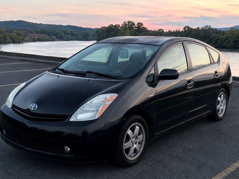 Used 2008 Toyota Prius w/ Pkg 6 FWD image 1