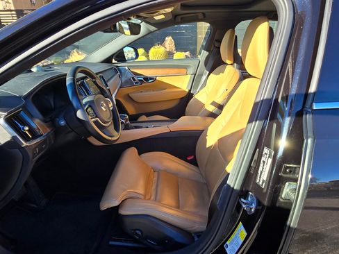 Used 2017 Volvo S90 T5 Inscription w/ Vision Package image 6