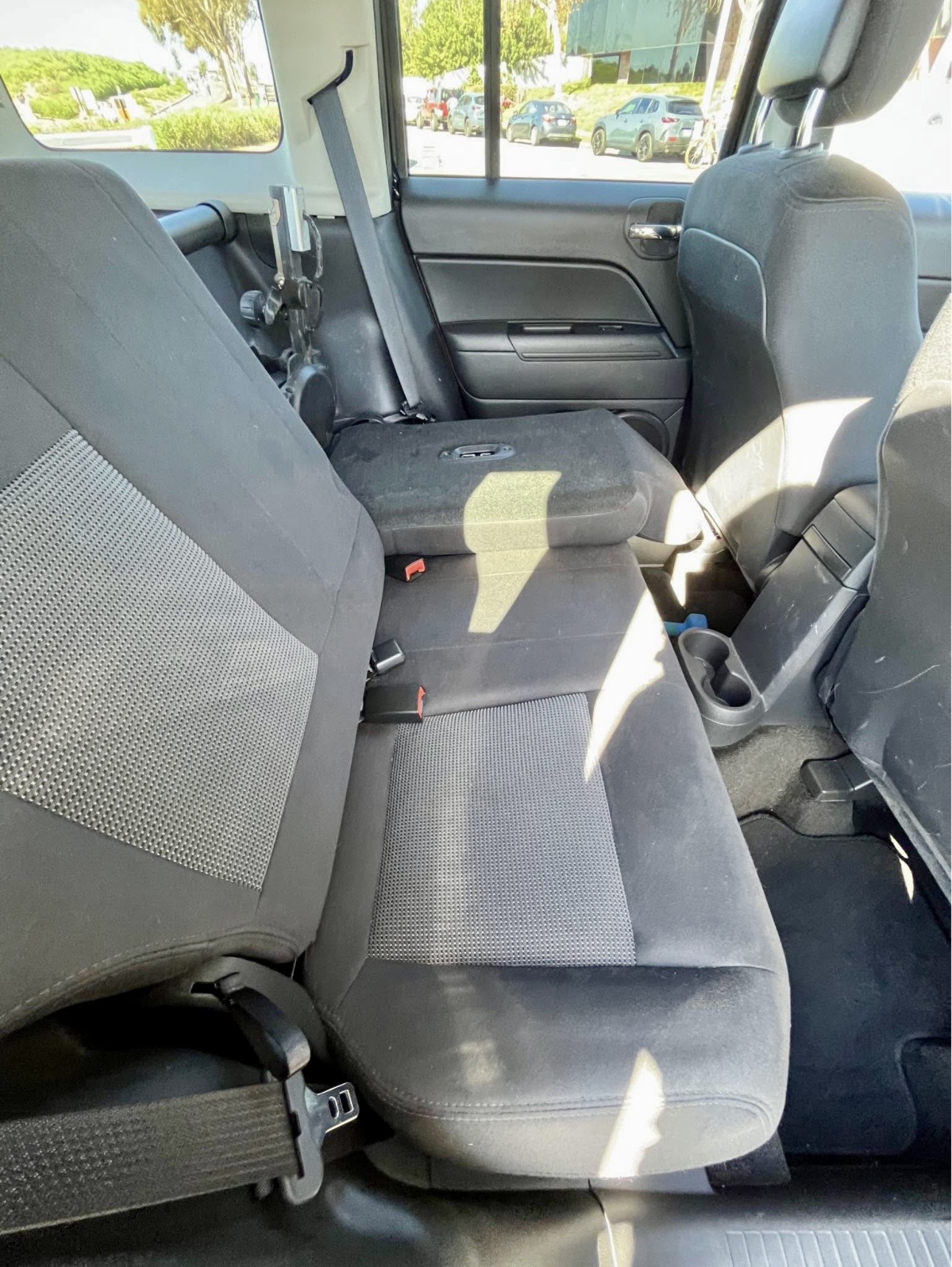 Used 2014 Jeep Patriot Latitude w/ Sun/Sound Group AWD/4WD image 5
