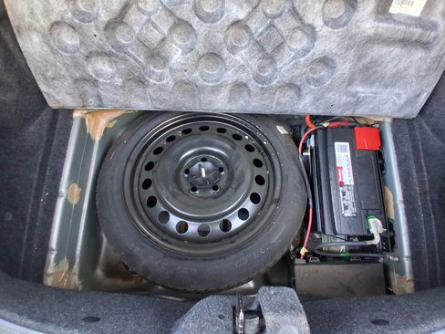 Used 2010 Dodge Challenger R/T image 31