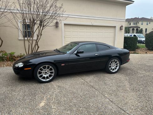 Used 2000 Jaguar XK8 Coupe RWD image 7