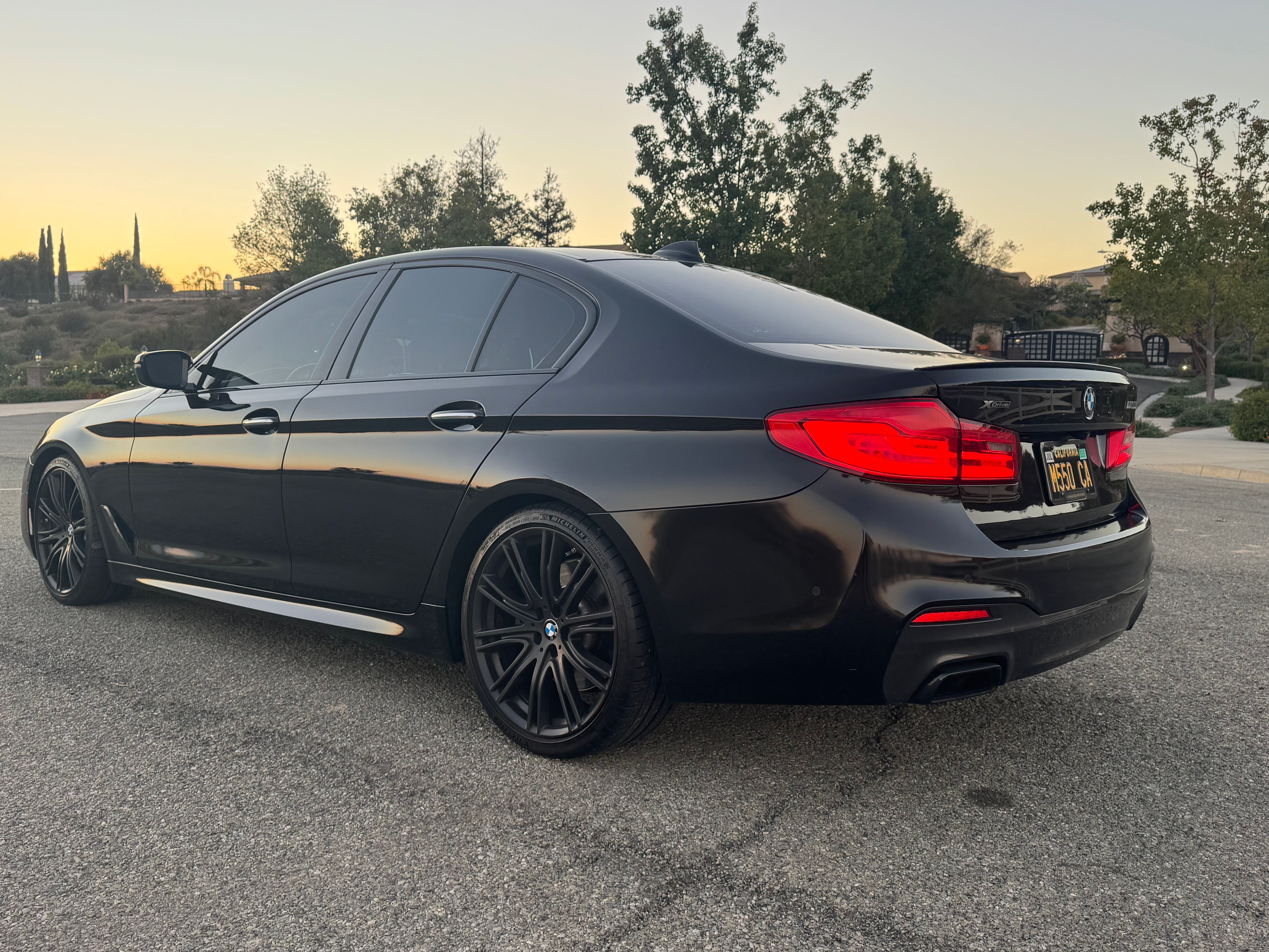 Used 2018 BMW M550i xDrive AWD/4WD image 12