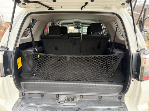 Used 2014 Toyota 4Runner SR5 image 12