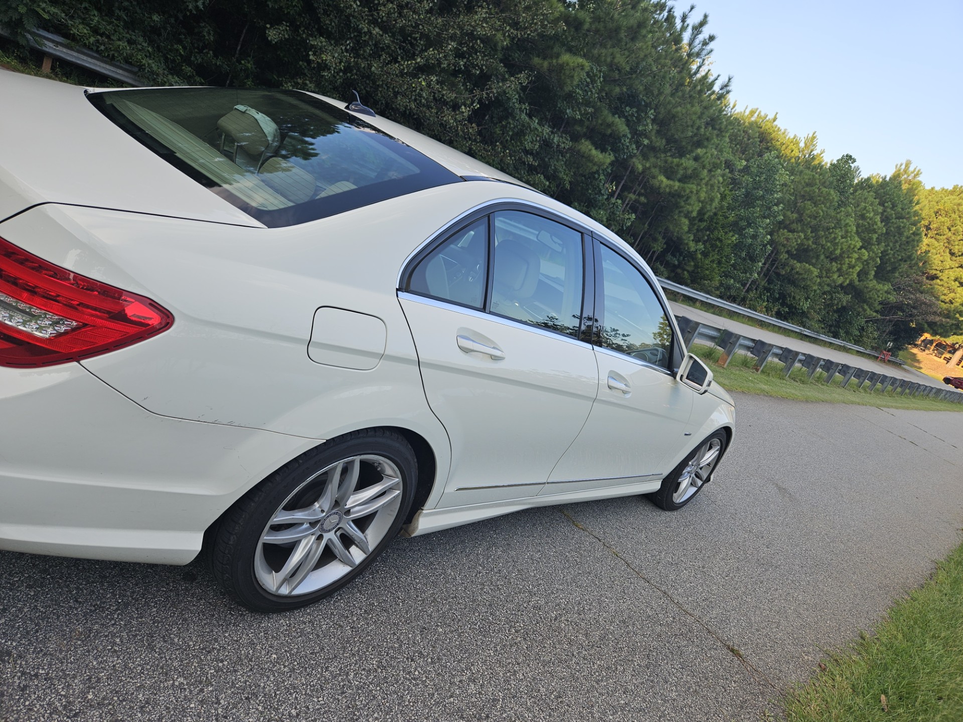 Used 2012 Mercedes-Benz C 250 Sedan image 2