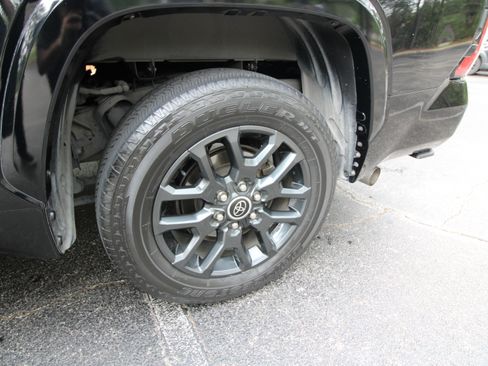 Used 2022 Toyota Tundra Platinum image 20