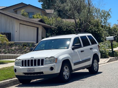 Used 2006 Jeep Grand Cherokee Laredo image 2