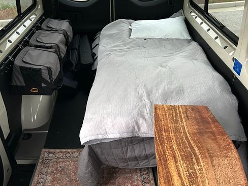 Used 2021 Mercedes-Benz Sprinter 2500 image 27