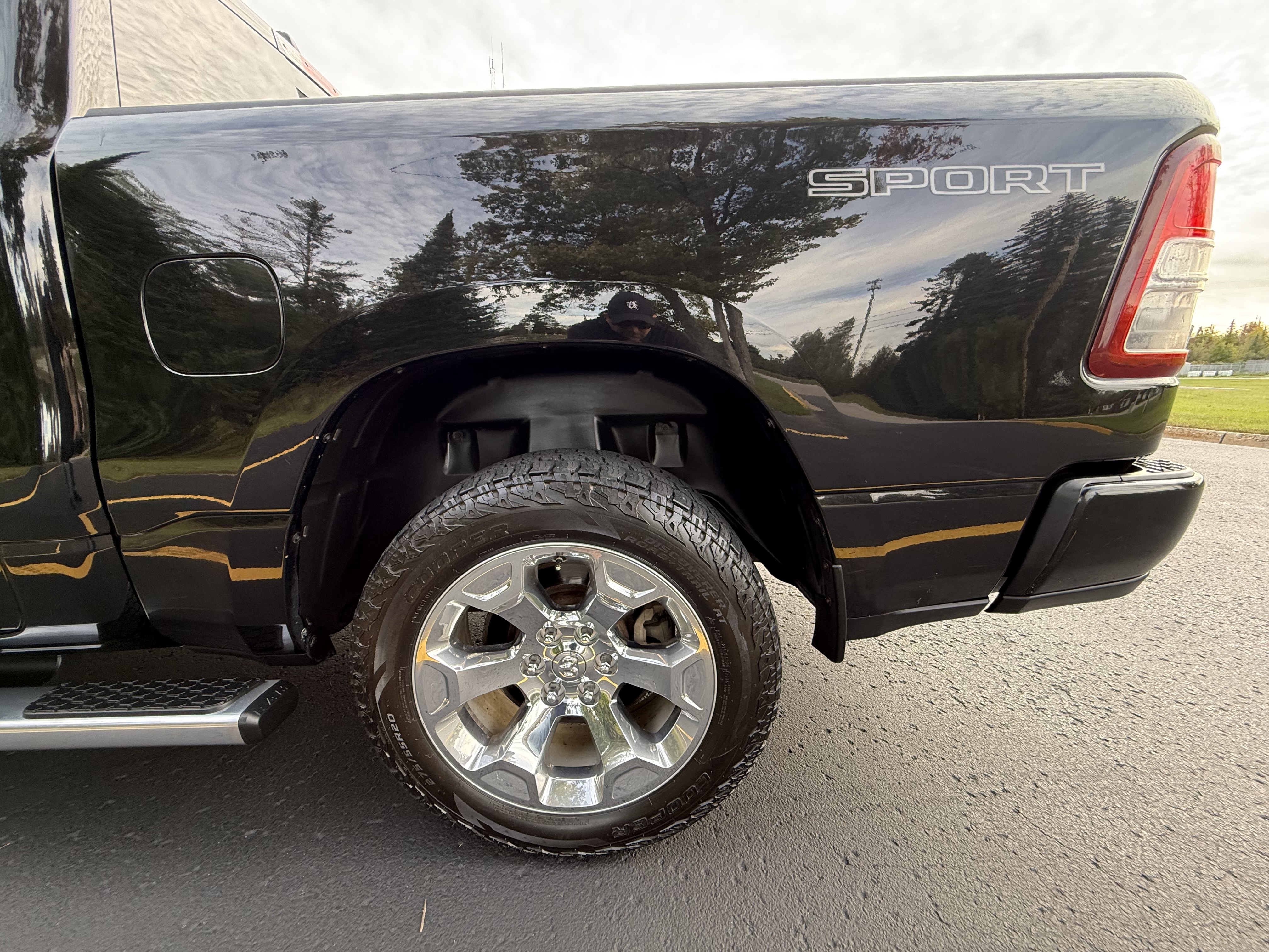 Used 2020 RAM 1500 Big Horn AWD/4WD image 6