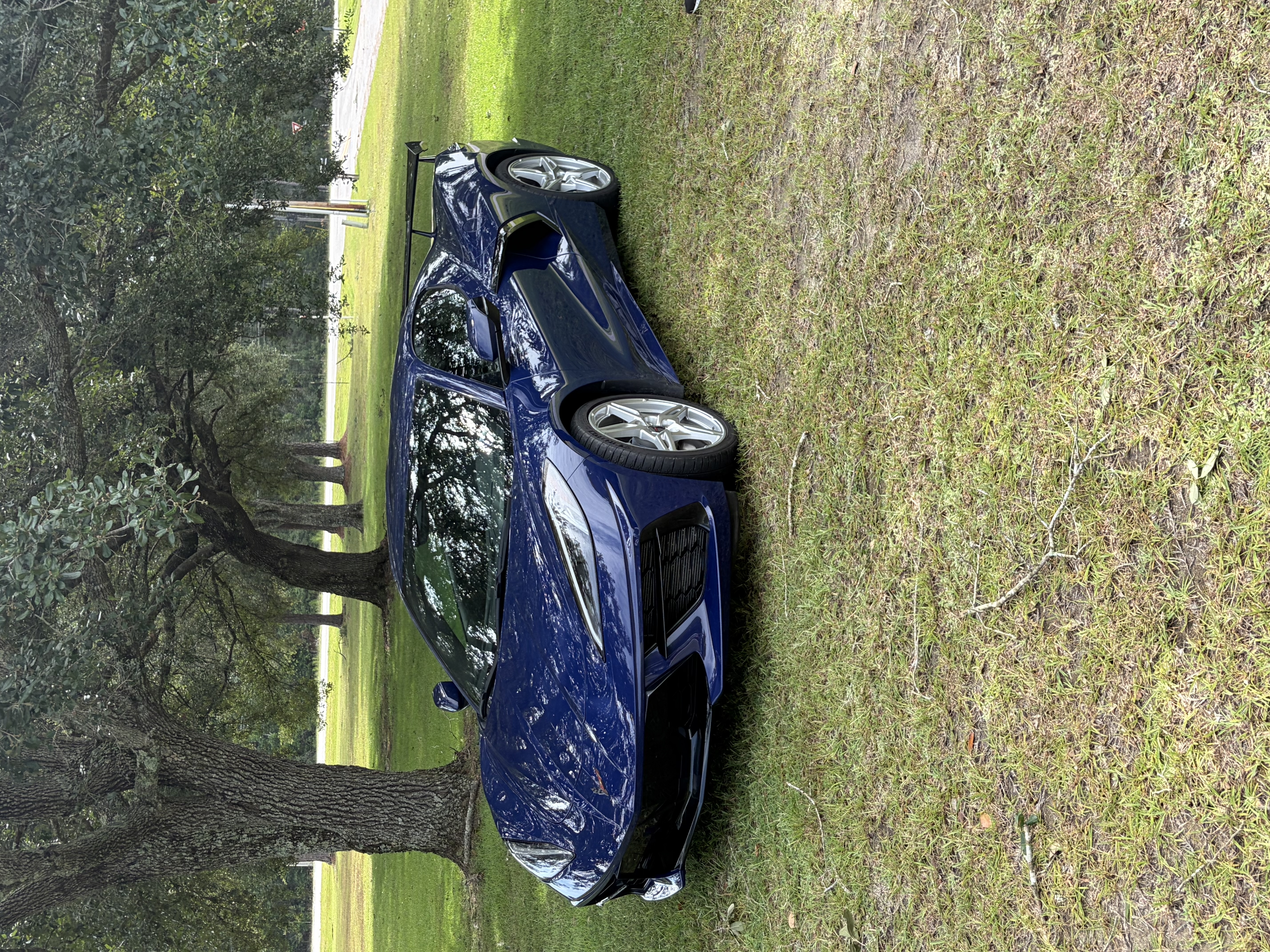 Used 2025 Chevrolet Corvette Stingray Coupe w/ 1LT RWD image 2