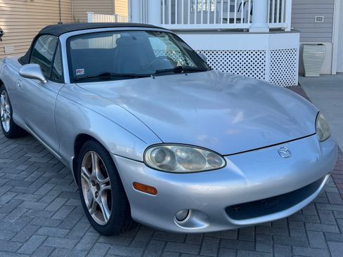 Used 2005 MAZDA MX-5 Miata LS RWD image 13