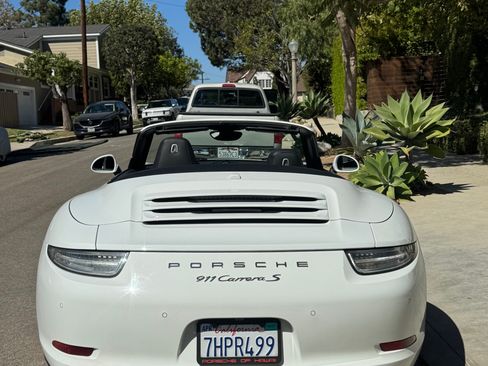 Used 2015 Porsche 911 Cabriolet image 12