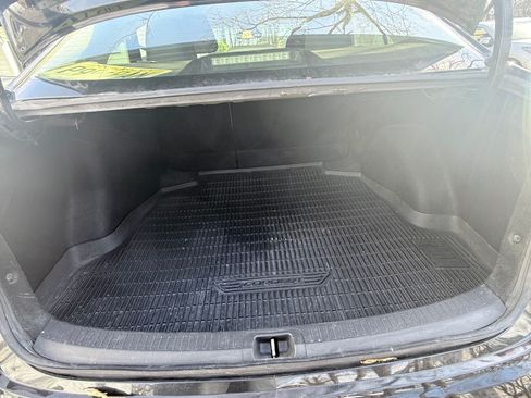 Used 2022 Toyota Corolla LE image 5