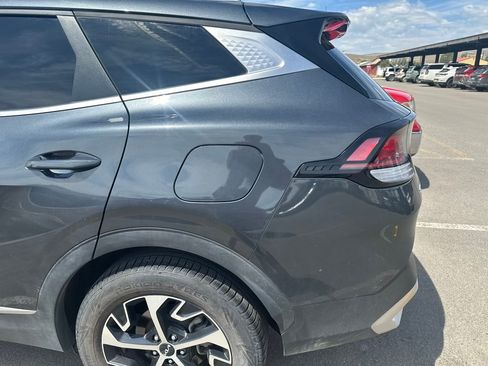 Used 2023 Kia Sportage EX image 14