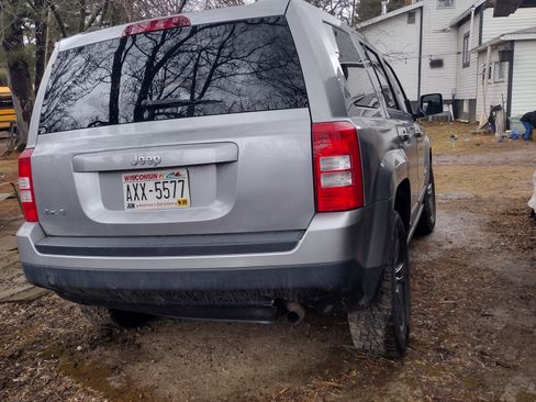 Used 2015 Jeep Patriot High Altitude image 2