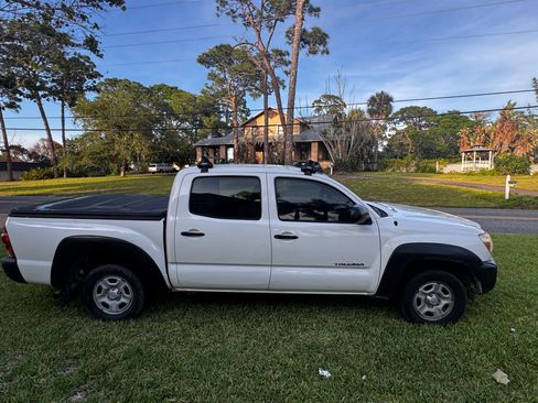 Used 2014 Toyota Tacoma 2WD Double Cab image 5