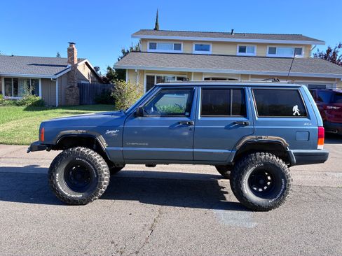 Used 1998 Jeep Cherokee Sport AWD/4WD image 2