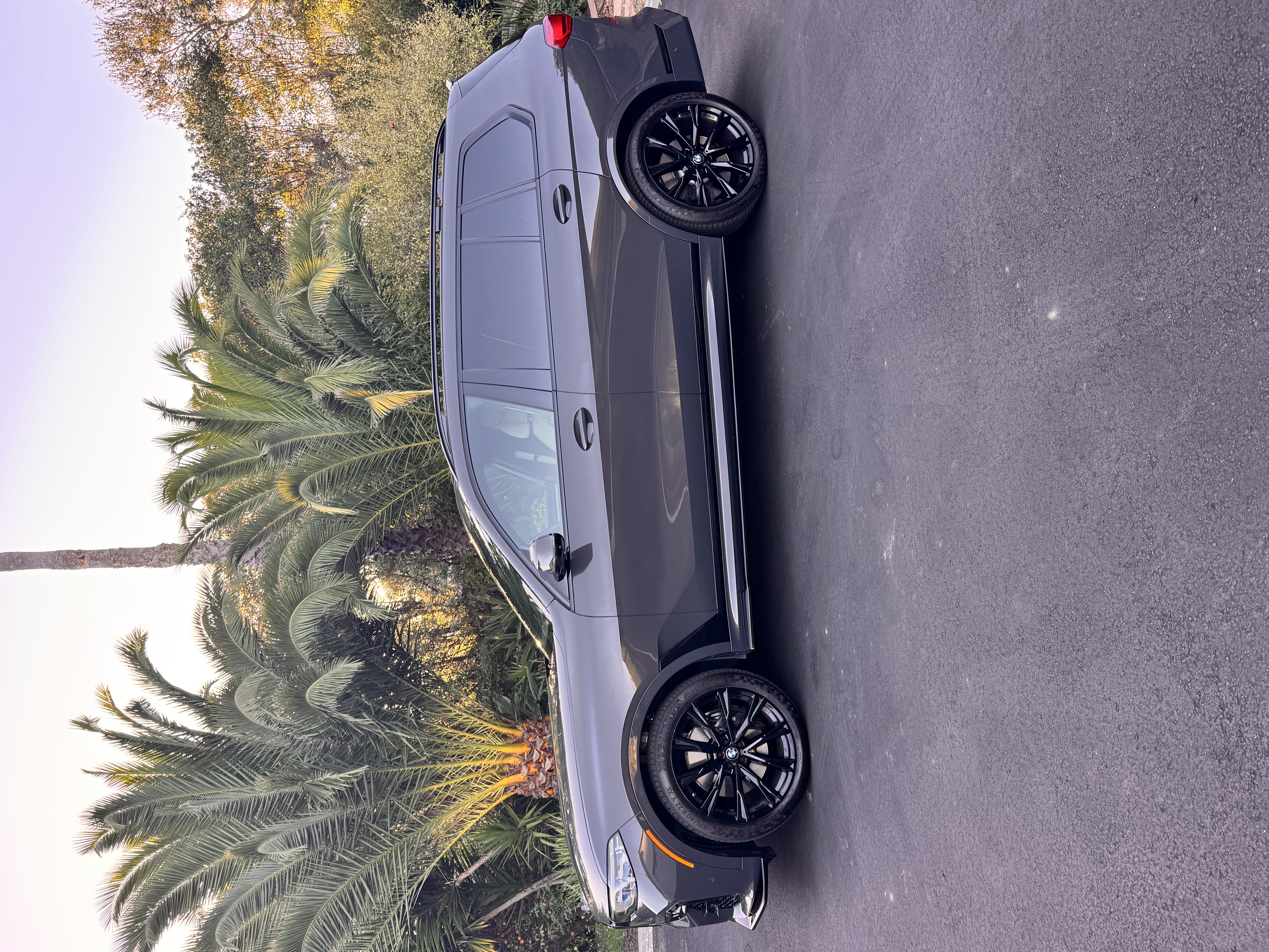 Used 2022 BMW X7 M50i AWD/4WD image 2