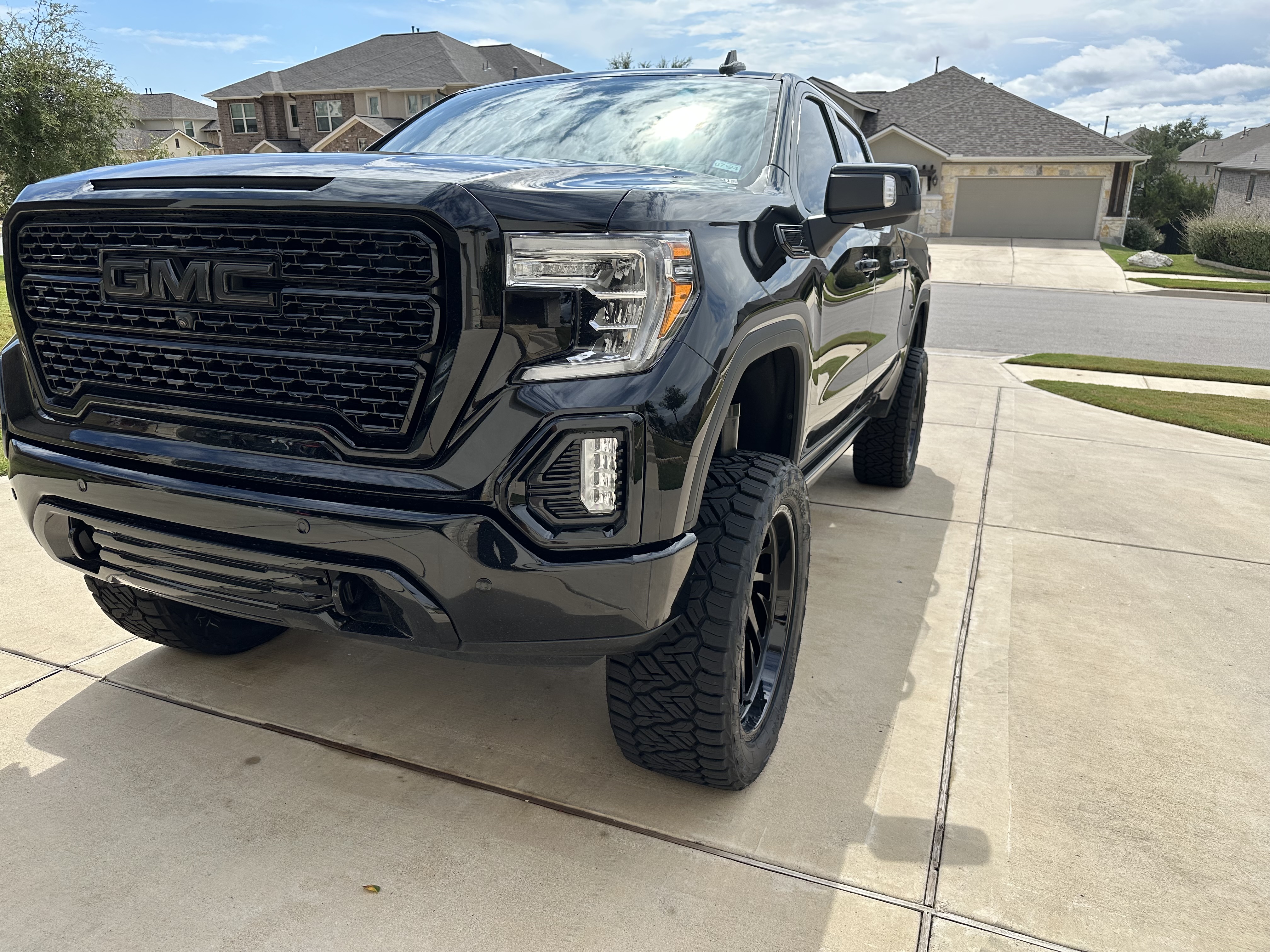 Used 2021 GMC Sierra 1500 Denali w/ Denali Ultimate Package AWD/4WD image 2