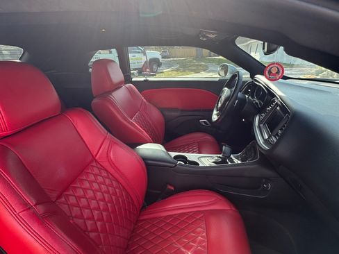 Used 2016 Dodge Challenger SXT w/ Super Sport Group (SS/T) image 8