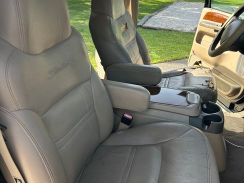 Used 2001 Ford Excursion Limited AWD/4WD image 6