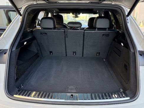 Used 2021 Porsche Cayenne image 11