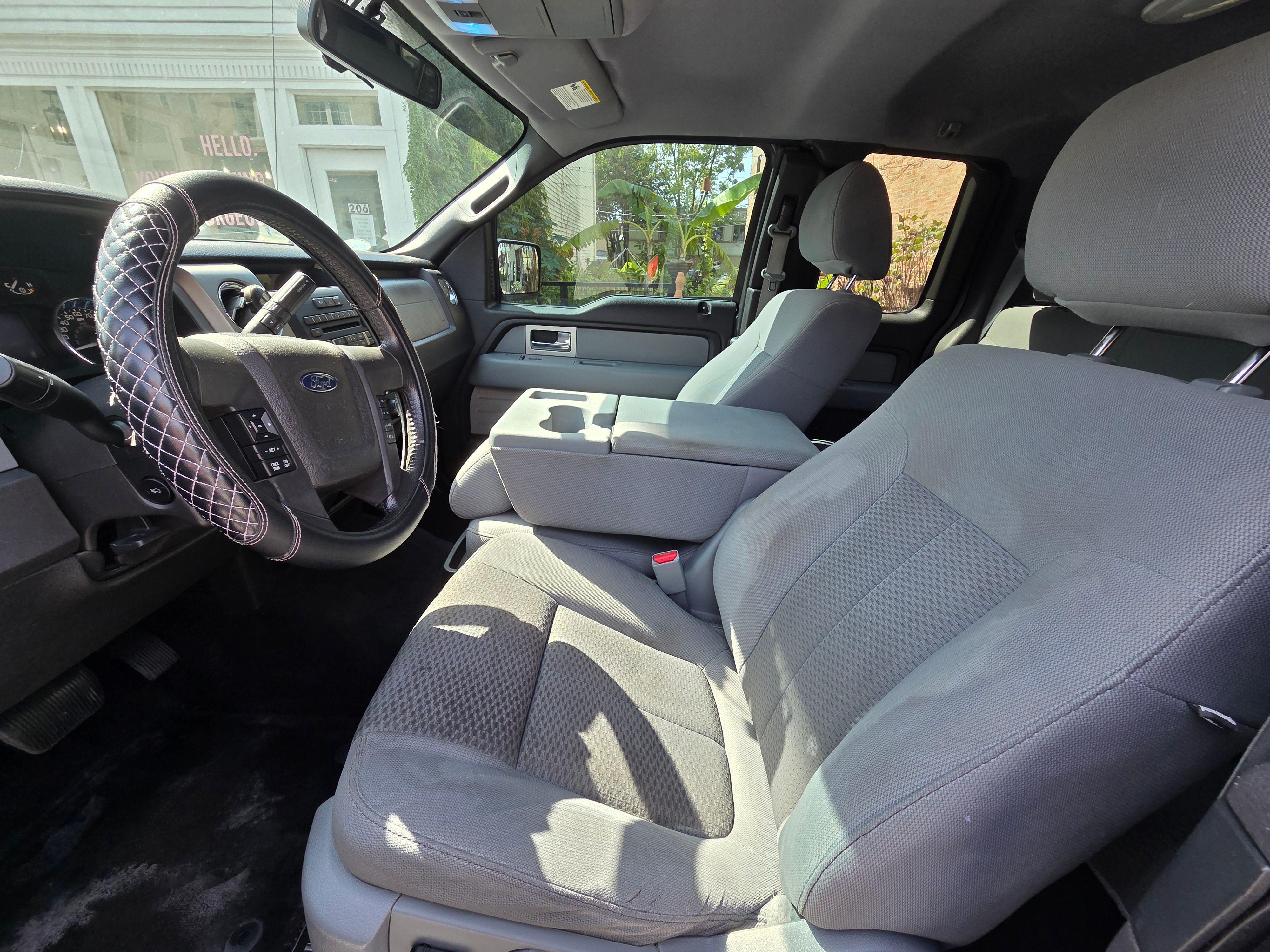 Used 2011 Ford F150 XLT w/ XLT Chrome Pkg AWD/4WD image 10