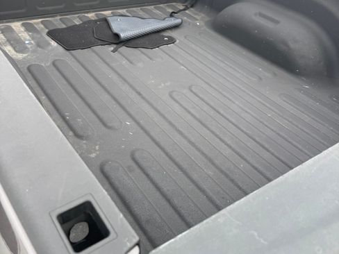 Used 2017 RAM 2500 Tradesman w/ Chrome Appearance Group image 6