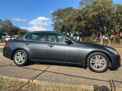 Used 2013 INFINITI G37 Journey w/ Premium Pkg image 2