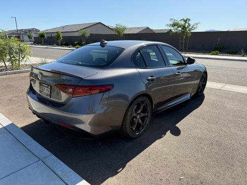 Used 2019 Alfa Romeo Giulia Ti image 6