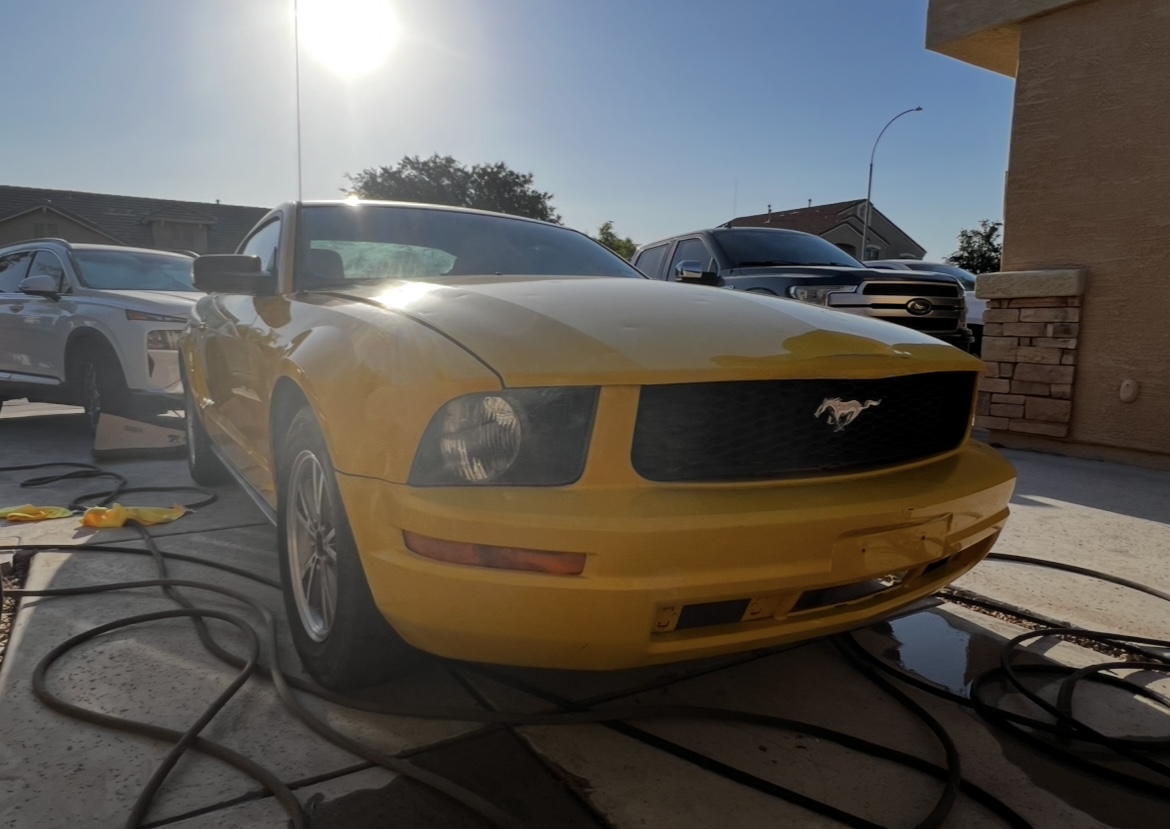 Used 2005 Ford Mustang Coupe RWD image 1