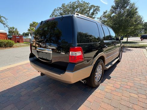Used 2014 Ford Expedition XLT w/ Equipment Group 202A RWD image 6